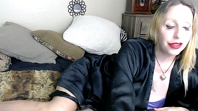 Snapshot of Lourdesnoir@xh chatting on March 1, 2026, 8:05 am Lourdesnoirxh online show from March 1, 2026, 8:05 am