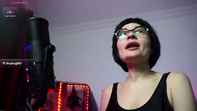 CyberXGoddess online show from November 14, 2025, 6:01 am