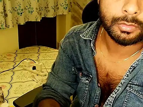 SHENOY3 online show from September 18, 2025, 6:10 pm