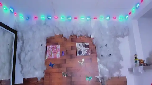 kelly thomson online show from February 20, 2025, 10:37 pm