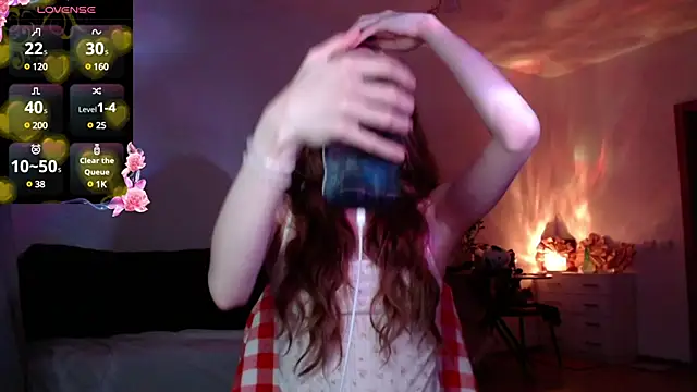 Weeissy online show from December 4, 2024, 9:57 pm