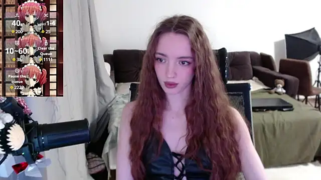 Weeissy online show from March 12, 2025, 8:52 pm