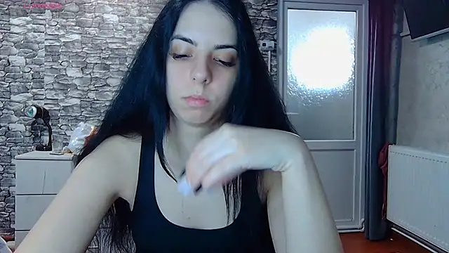 Snapshot of _Mari____ chatting on March 6, 2026, 7:27 am Mari online show from March 6, 2026, 7:27 am