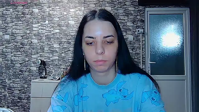 Snapshot of _Mari____ chatting on March 17, 2026, 8:28 am Mari online show from March 17, 2026, 8:28 am