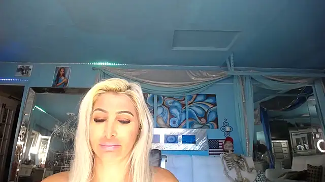 ADRIANNA FOX online show from March 1, 2025, 8:13 am