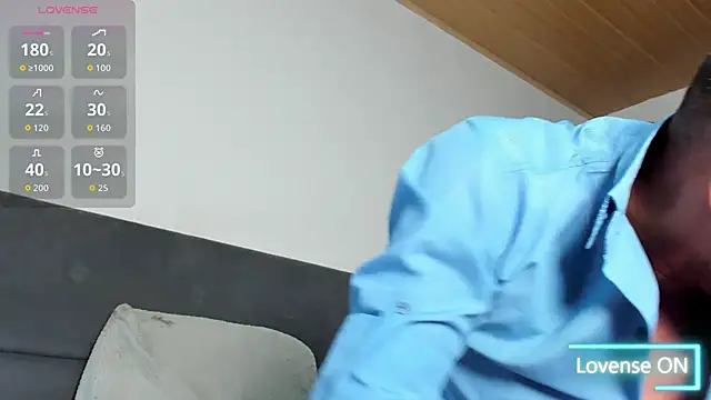 jhonyalzate2 online show from March 9, 2026, 1:42 am