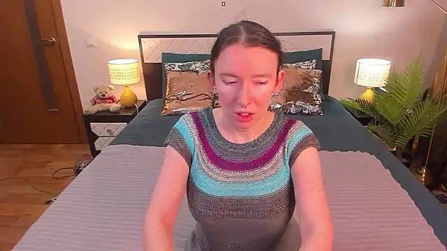 CatherineWalls online show from April 7, 2026, 5:30 am