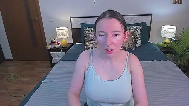 CatherineWalls online show from June 11, 2026, 3:04 am