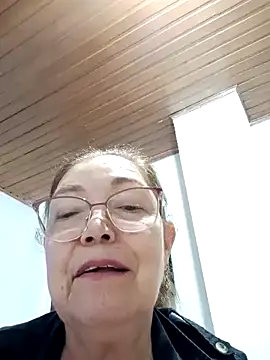 Vicky Rosse online show from March 5, 2025, 8:42 pm