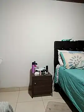 Vicky Rosse online show from November 13, 2025, 7:24 pm