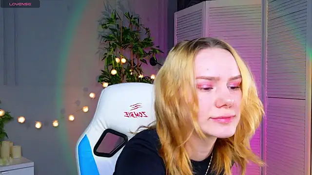 Ramona    online show from April 10, 2026, 1:27 pm