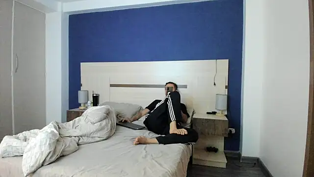 funcouple1985 online show from March 6, 2025, 7:10 pm