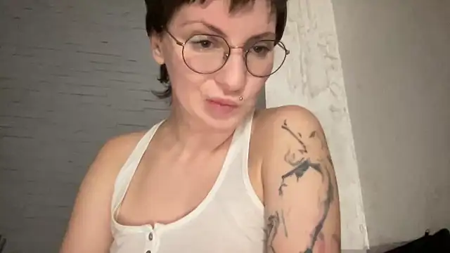 -CatchMe- online show from December 17, 2025, 10:27 pm