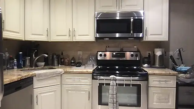 BigGuyMuscle online show from September 28, 2025, 1:44 am