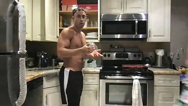 BigGuyMuscle online show from April 21, 2026, 2:26 am