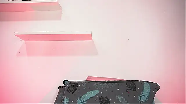 alexaa walker online show from September 18, 2025, 11:56 am