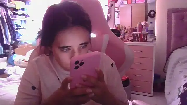 annarose19 online show from January 29, 2025, 10:32 pm