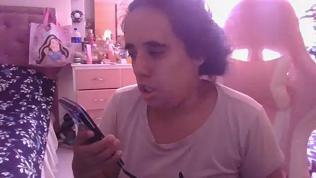 annarose19 online show from April 22, 2026, 5:58 pm