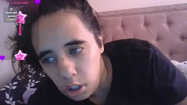 Snapshot of annarose19 chatting on May 28, 2026, 6:05 pm annarose19 online show from May 28, 2026, 6:05 pm