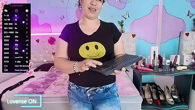 Snapshot of Zaly_mature chatting on June 4, 2026, 11:22 pm Zaly mature online show from June 4, 2026, 11:22 pm