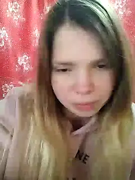 Snapshot of Zuli_Kiska chatting on December 14, 2024, 12:01 pm Zuli Kiska online show from December 14, 2024, 12:01 pm