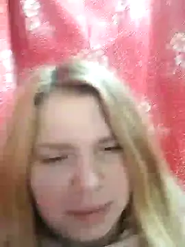 Snapshot of Zuli_Kiska chatting on December 29, 2024, 8:26 pm Zuli Kiska online show from December 29, 2024, 8:26 pm