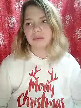 Snapshot of Zuli_Kiska chatting on January 4, 2025, 8:27 pm Zuli Kiska online show from January 4, 2025, 8:27 pm