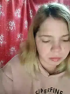 Snapshot of Zuli_Kiska chatting on January 9, 2025, 8:44 pm Zuli Kiska online show from January 9, 2025, 8:44 pm