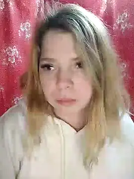 Snapshot of Zuli_Kiska chatting on January 31, 2025, 9:05 pm Zuli Kiska online show from January 31, 2025, 9:05 pm