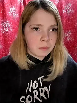 Snapshot of Zuli_Kiska chatting on February 24, 2025, 9:09 pm Zuli Kiska online show from February 24, 2025, 9:09 pm