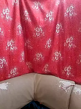 Snapshot of Zuli_Kiska chatting on March 9, 2025, 9:25 pm Zuli Kiska online show from March 9, 2025, 9:25 pm