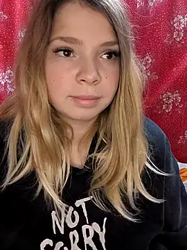 Snapshot of Zuli_Kiska chatting on November 8, 2025, 11:43 am Zuli Kiska online show from November 8, 2025, 11:43 am