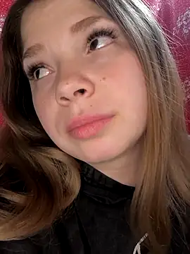 Zuli Kiska online show from December 21, 2025, 9:33 pm