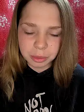 Zuli Kiska online show from April 7, 2026, 7:25 pm