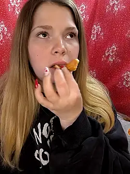 Zuli Kiska online show from April 22, 2026, 11:12 am