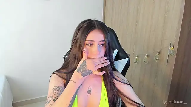 iriswest  online show from January 13, 2025, 10:13 pm