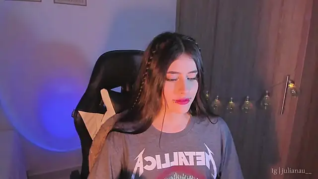 iriswest  online show from January 14, 2025, 1:15 am