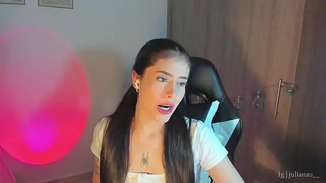 iriswest  online show from January 15, 2025, 1:45 am