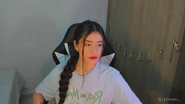 iriswest  online show from January 20, 2025, 2:01 am