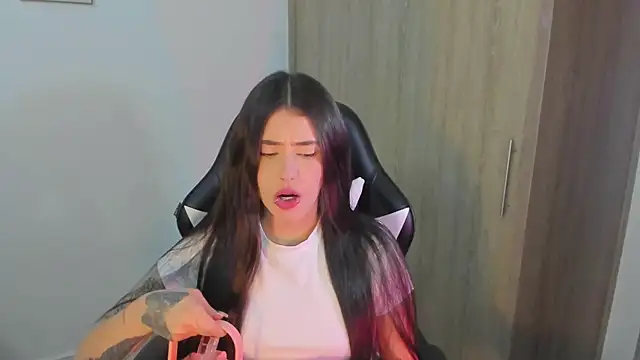 iriswest  online show from January 24, 2025, 1:45 am