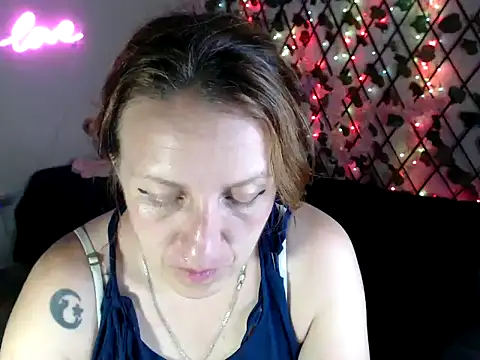 Snapshot of kittykalor09 chatting on May 21, 2026, 2:51 am kittykalor09 online show from May 21, 2026, 2:51 am
