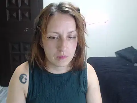 Snapshot of kittykalor09 chatting on June 19, 2026, 2:05 am kittykalor09 online show from June 19, 2026, 2:05 am