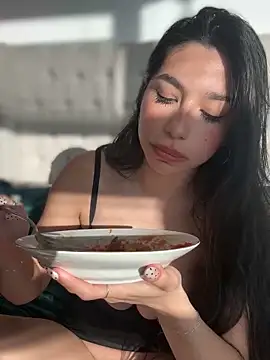 LoveLillyy online show from January 18, 2025, 11:33 pm