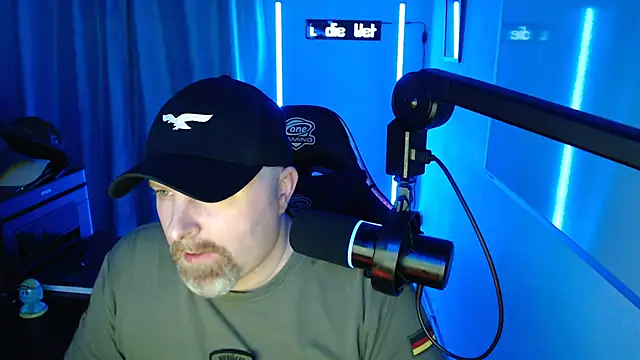 DerPornoPete online show from September 17, 2025, 11:39 pm