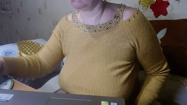 Snapshot of QueenLana chatting on February 12, 2025, 3:38 pm QueenLana online show from February 12, 2025, 3:38 pm