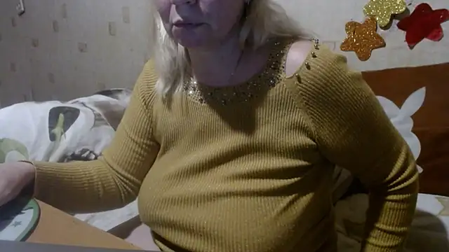 Snapshot of QueenLana chatting on February 26, 2025, 4:56 pm QueenLana online show from February 26, 2025, 4:56 pm