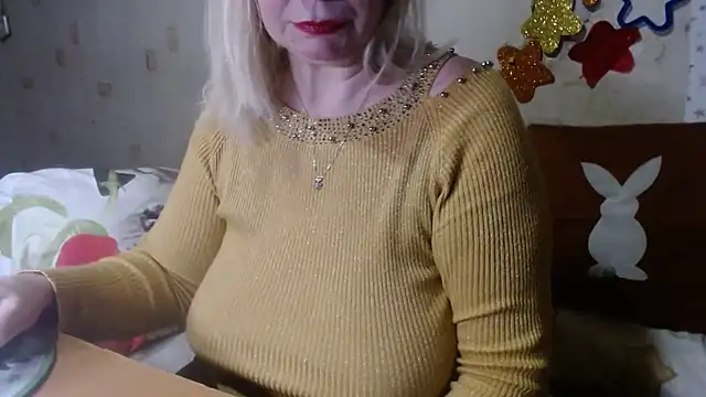 Snapshot of QueenLana chatting on February 28, 2025, 5:37 pm QueenLana online show from February 28, 2025, 5:37 pm