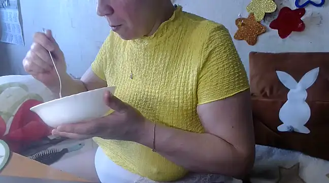 Snapshot of QueenLana chatting on March 6, 2025, 2:18 pm QueenLana online show from March 6, 2025, 2:18 pm