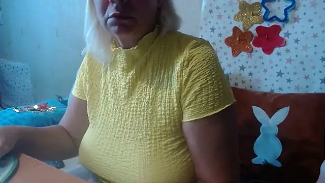 Snapshot of QueenLana chatting on September 12, 2025, 7:30 am QueenLana online show from September 12, 2025, 7:30 am