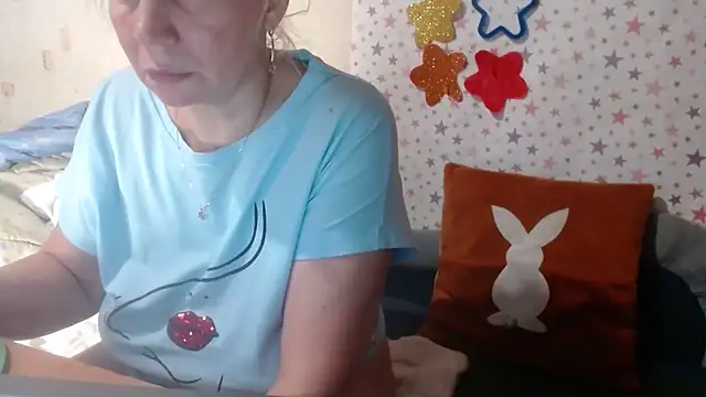 Snapshot of QueenLana chatting on December 1, 2025, 5:56 am QueenLana online show from December 1, 2025, 5:56 am